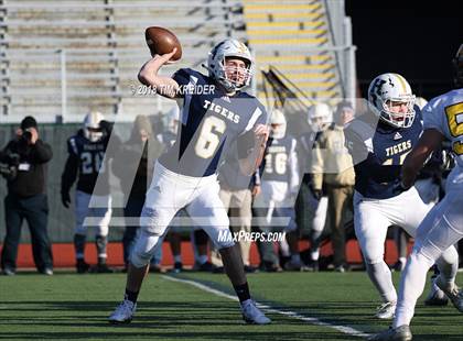 Thumbnail 2 in Hollidaysburg vs. Archbishop Wood (PIAA 5A Quarterfinal) photogallery.