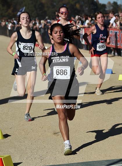 Thumbnail 1 in NCHSAA 2A Championship photogallery.