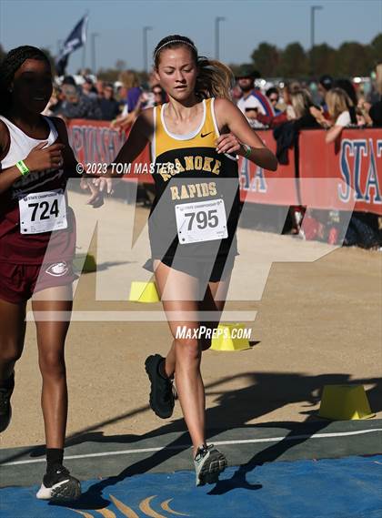 Thumbnail 2 in NCHSAA 2A Championship photogallery.