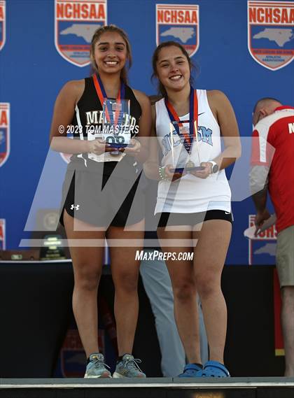 Thumbnail 1 in NCHSAA 2A Championship photogallery.