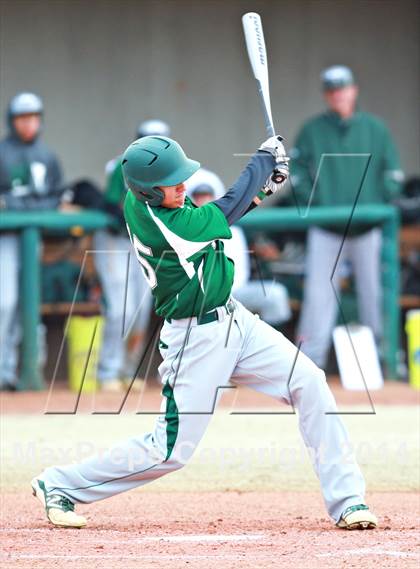 Thumbnail 3 in ThunderRidge vs Venice (National High School Invitational) photogallery.