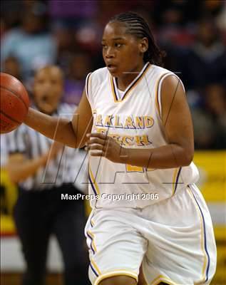 Thumbnail 2 in Canyon Springs vs. Oakland Tech (State D1 Final)#3 photogallery.