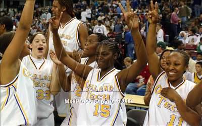 Thumbnail 2 in Canyon Springs vs. Oakland Tech (State D1 Final)#3 photogallery.