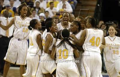 Thumbnail 2 in Canyon Springs vs. Oakland Tech (State D1 Final)#3 photogallery.