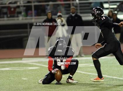 Thumbnail 1 in Goddard vs. Heights (KSHSAA 5A Playoff) photogallery.