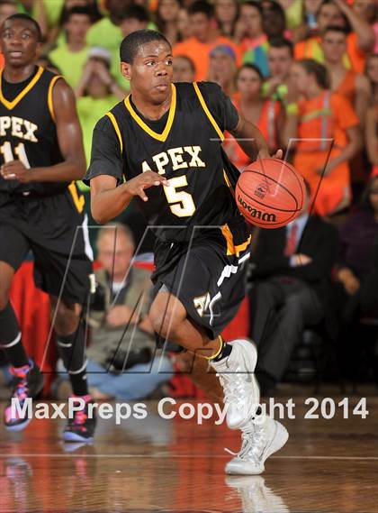 Thumbnail 3 in Apex vs. Lake Norman (NCHSAA 4A Final) photogallery.