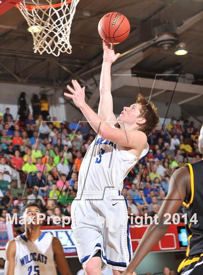 Thumbnail 2 in Apex vs. Lake Norman (NCHSAA 4A Final) photogallery.