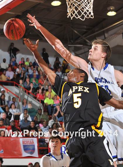 Thumbnail 3 in Apex vs. Lake Norman (NCHSAA 4A Final) photogallery.