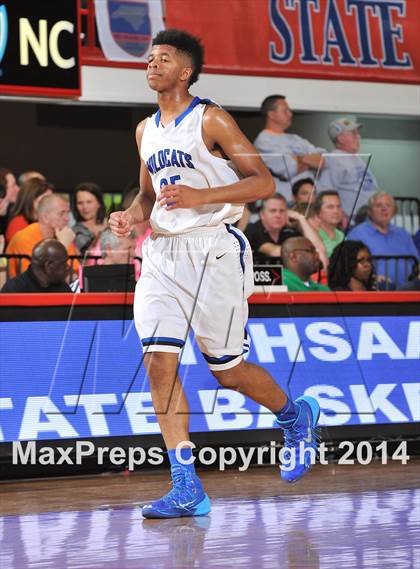 Thumbnail 3 in Apex vs. Lake Norman (NCHSAA 4A Final) photogallery.