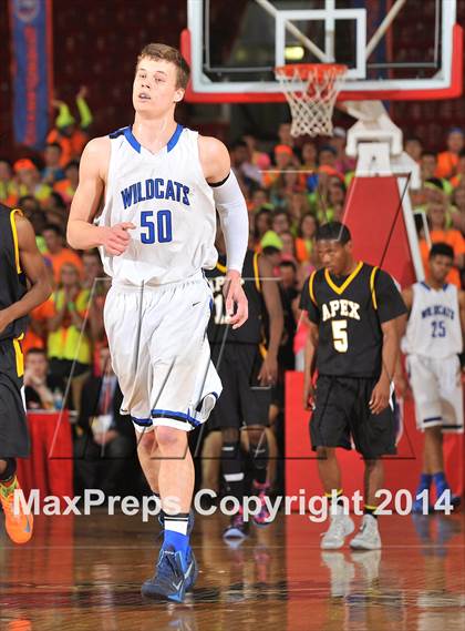 Thumbnail 3 in Apex vs. Lake Norman (NCHSAA 4A Final) photogallery.