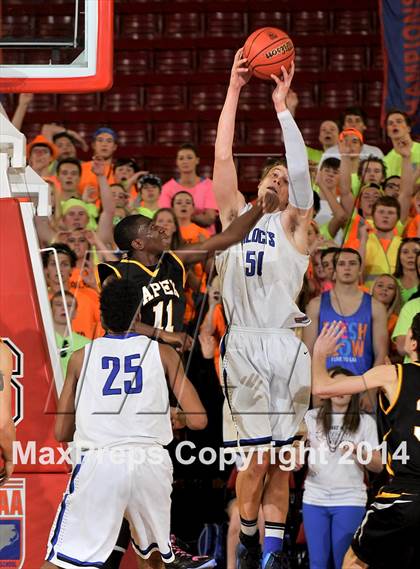 Thumbnail 1 in Apex vs. Lake Norman (NCHSAA 4A Final) photogallery.