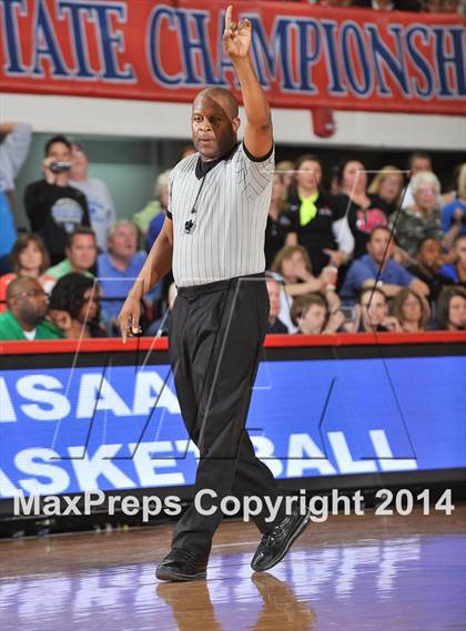 Thumbnail 1 in Apex vs. Lake Norman (NCHSAA 4A Final) photogallery.