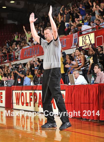 Thumbnail 3 in Apex vs. Lake Norman (NCHSAA 4A Final) photogallery.