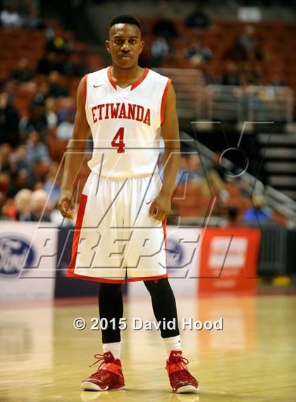 Thumbnail 1 in Bishop Montgomery vs. Etiwanda (CIF SS Open Division Final) photogallery.