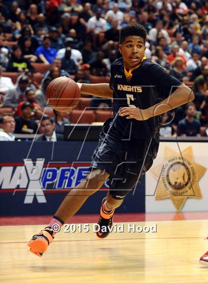 Thumbnail 1 in Bishop Montgomery vs. Etiwanda (CIF SS Open Division Final) photogallery.