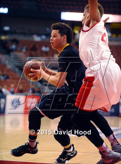 Thumbnail 2 in Bishop Montgomery vs. Etiwanda (CIF SS Open Division Final) photogallery.