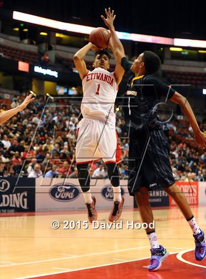 Thumbnail 2 in Bishop Montgomery vs. Etiwanda (CIF SS Open Division Final) photogallery.