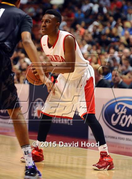Thumbnail 1 in Bishop Montgomery vs. Etiwanda (CIF SS Open Division Final) photogallery.