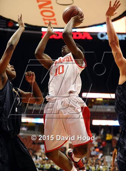 Thumbnail 3 in Bishop Montgomery vs. Etiwanda (CIF SS Open Division Final) photogallery.