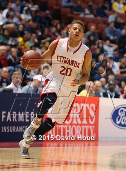 Thumbnail 2 in Bishop Montgomery vs. Etiwanda (CIF SS Open Division Final) photogallery.