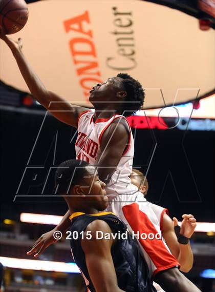 Thumbnail 3 in Bishop Montgomery vs. Etiwanda (CIF SS Open Division Final) photogallery.