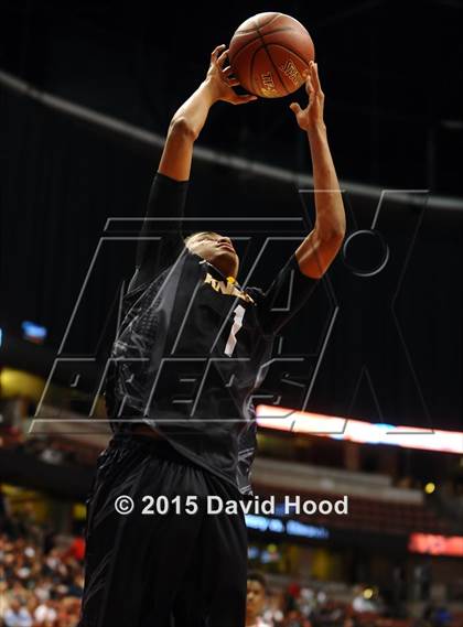 Thumbnail 3 in Bishop Montgomery vs. Etiwanda (CIF SS Open Division Final) photogallery.