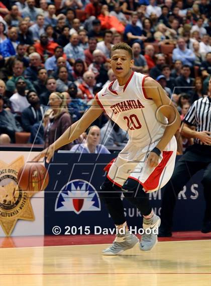 Thumbnail 1 in Bishop Montgomery vs. Etiwanda (CIF SS Open Division Final) photogallery.