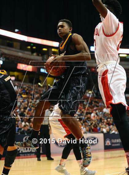 Thumbnail 3 in Bishop Montgomery vs. Etiwanda (CIF SS Open Division Final) photogallery.
