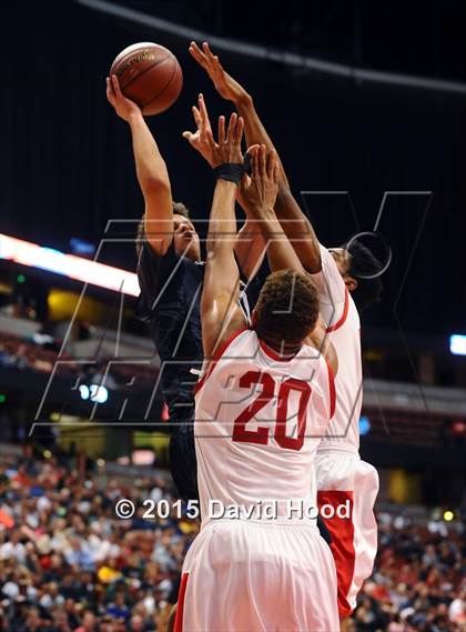 Thumbnail 2 in Bishop Montgomery vs. Etiwanda (CIF SS Open Division Final) photogallery.