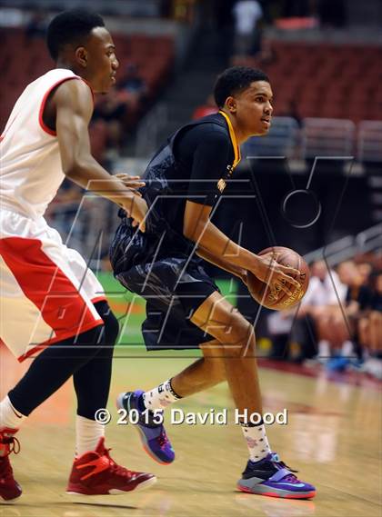 Thumbnail 1 in Bishop Montgomery vs. Etiwanda (CIF SS Open Division Final) photogallery.