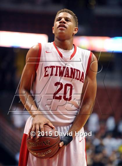 Thumbnail 2 in Bishop Montgomery vs. Etiwanda (CIF SS Open Division Final) photogallery.