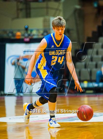 Thumbnail 3 in Immanuel vs. Taft (CIF CS D4 Final) photogallery.