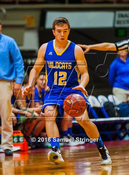 Thumbnail 1 in Immanuel vs. Taft (CIF CS D4 Final) photogallery.