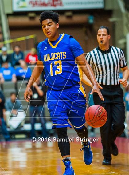 Thumbnail 1 in Immanuel vs. Taft (CIF CS D4 Final) photogallery.