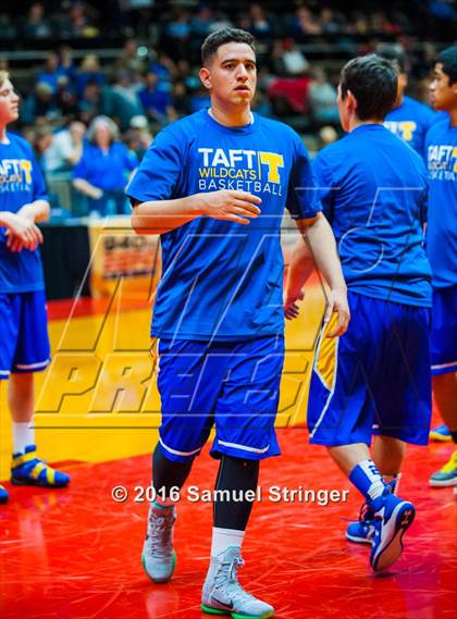 Thumbnail 2 in Immanuel vs. Taft (CIF CS D4 Final) photogallery.