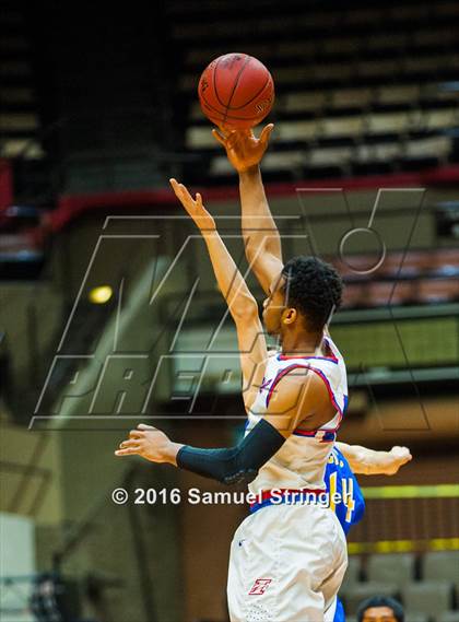 Thumbnail 3 in Immanuel vs. Taft (CIF CS D4 Final) photogallery.