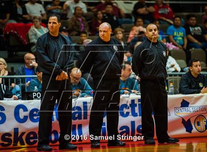 Thumbnail 2 in Immanuel vs. Taft (CIF CS D4 Final) photogallery.