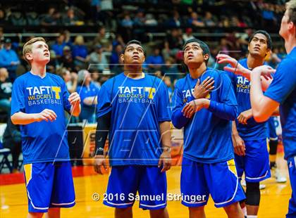 Thumbnail 2 in Immanuel vs. Taft (CIF CS D4 Final) photogallery.