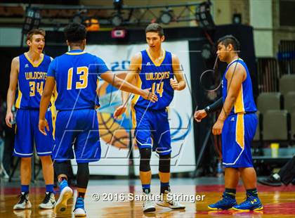 Thumbnail 1 in Immanuel vs. Taft (CIF CS D4 Final) photogallery.