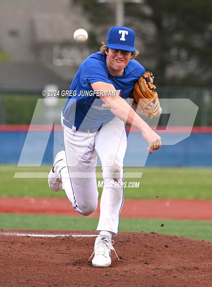Thumbnail 2 in Sacred Heart Cathedral Preparatory vs. Tamalpais (Scrimmage) photogallery.