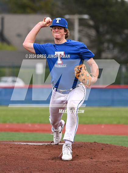 Thumbnail 1 in Sacred Heart Cathedral Preparatory vs. Tamalpais (Scrimmage) photogallery.