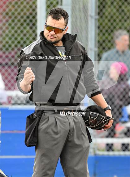 Thumbnail 1 in Sacred Heart Cathedral Preparatory vs. Tamalpais (Scrimmage) photogallery.