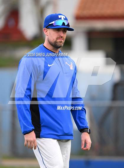 Thumbnail 2 in Sacred Heart Cathedral Preparatory vs. Tamalpais (Scrimmage) photogallery.