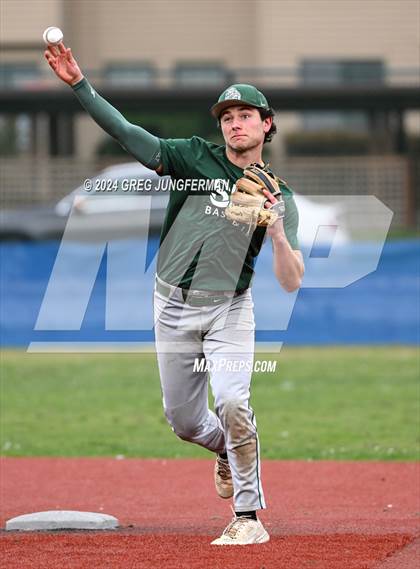 Thumbnail 1 in Sacred Heart Cathedral Preparatory vs. Tamalpais (Scrimmage) photogallery.
