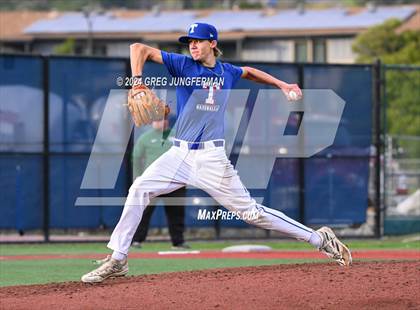 Thumbnail 3 in Sacred Heart Cathedral Preparatory vs. Tamalpais (Scrimmage) photogallery.