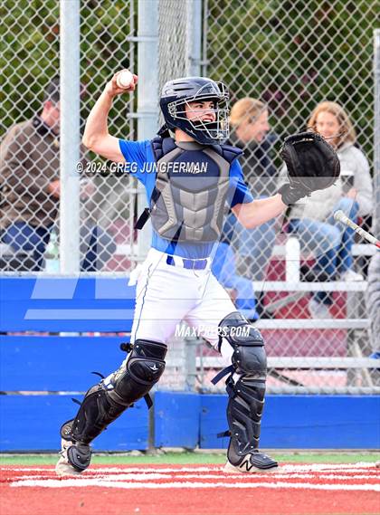 Thumbnail 2 in Sacred Heart Cathedral Preparatory vs. Tamalpais (Scrimmage) photogallery.