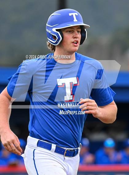 Thumbnail 2 in Sacred Heart Cathedral Preparatory vs. Tamalpais (Scrimmage) photogallery.