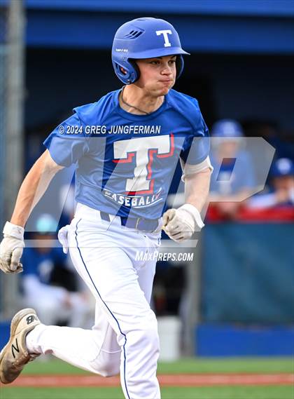 Thumbnail 1 in Sacred Heart Cathedral Preparatory vs. Tamalpais (Scrimmage) photogallery.