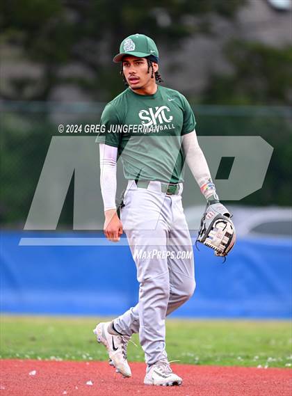 Thumbnail 1 in Sacred Heart Cathedral Preparatory vs. Tamalpais (Scrimmage) photogallery.