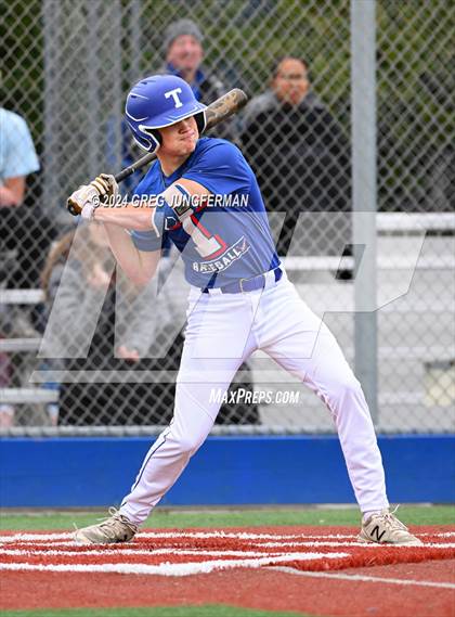 Thumbnail 1 in Sacred Heart Cathedral Preparatory vs. Tamalpais (Scrimmage) photogallery.